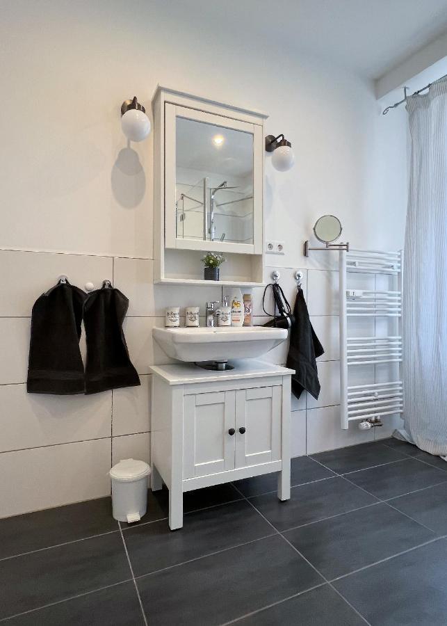 Modernes Studio Appartement Mit Leseecke Gernsbach Bagian luar foto